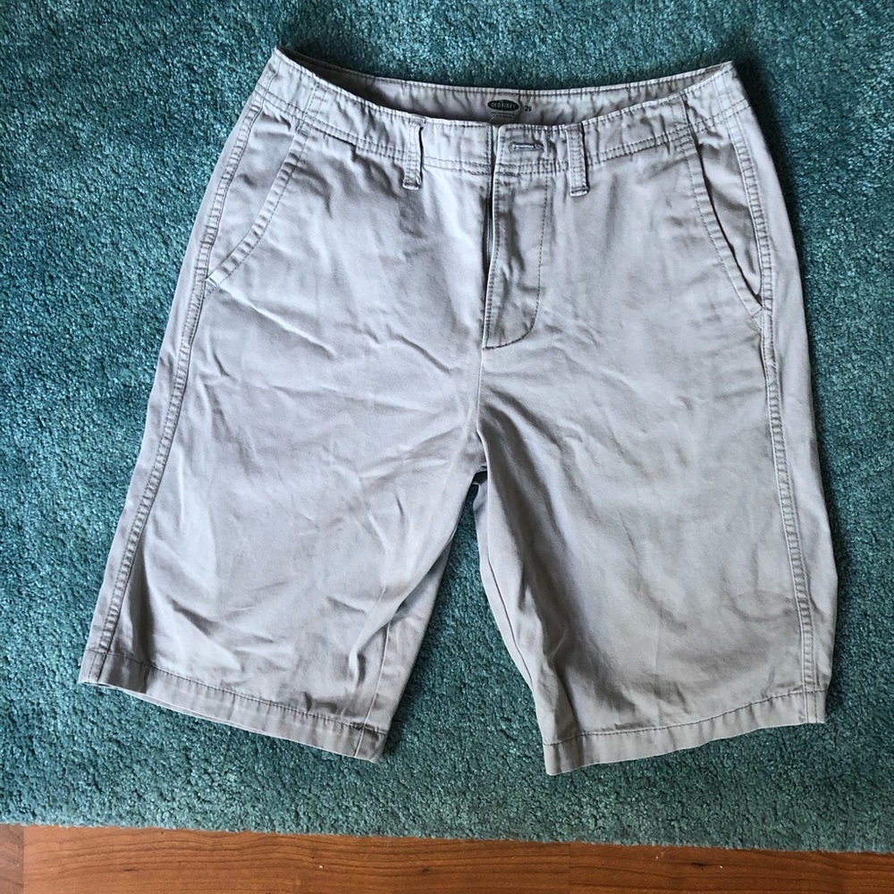 Men/boys Light Gray Old Navy shorts 29